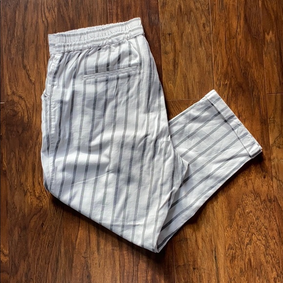 Old Navy White and Gray Stripe Drawstring Pants - Picture 2 of 2